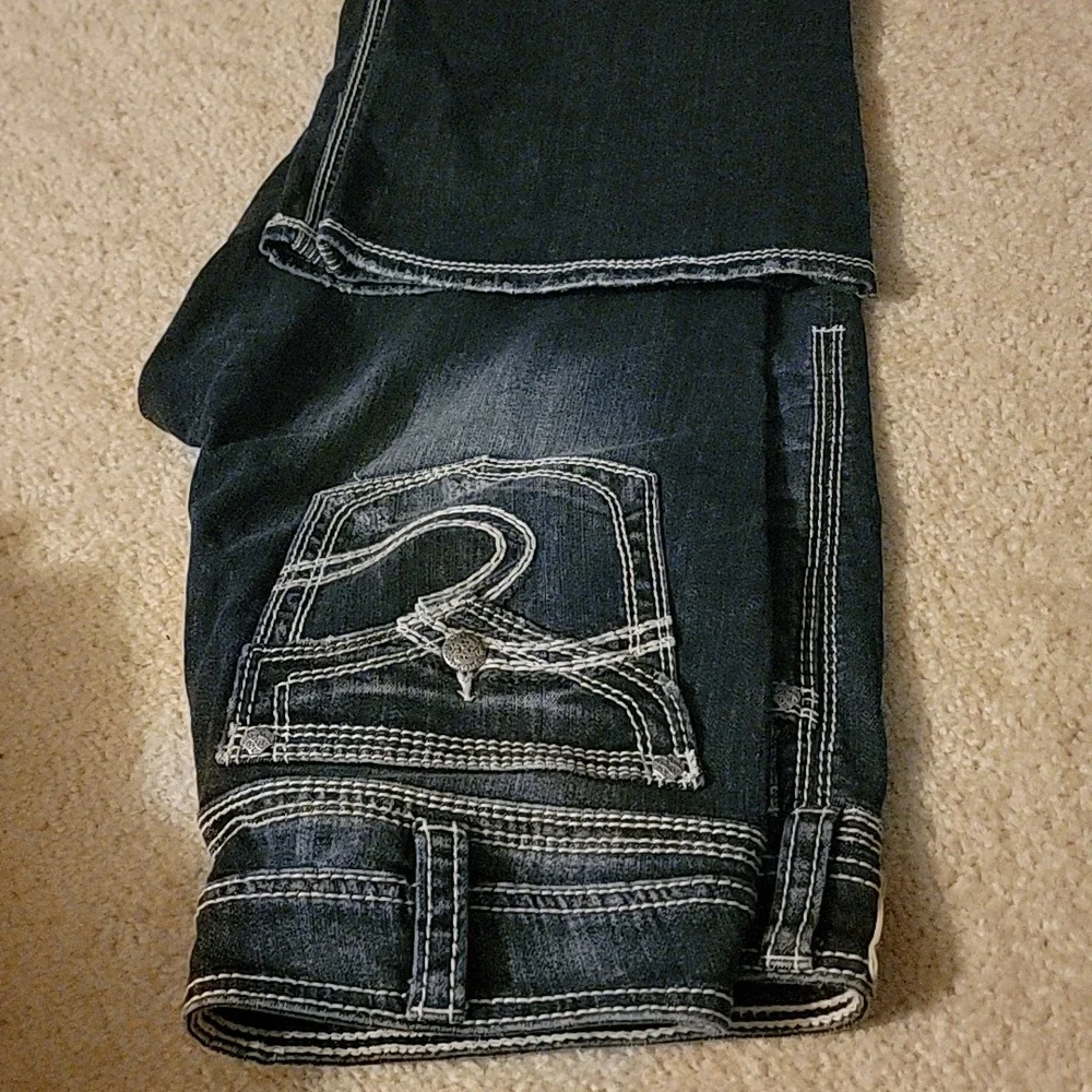 Jeans - Picture 3 of 4
